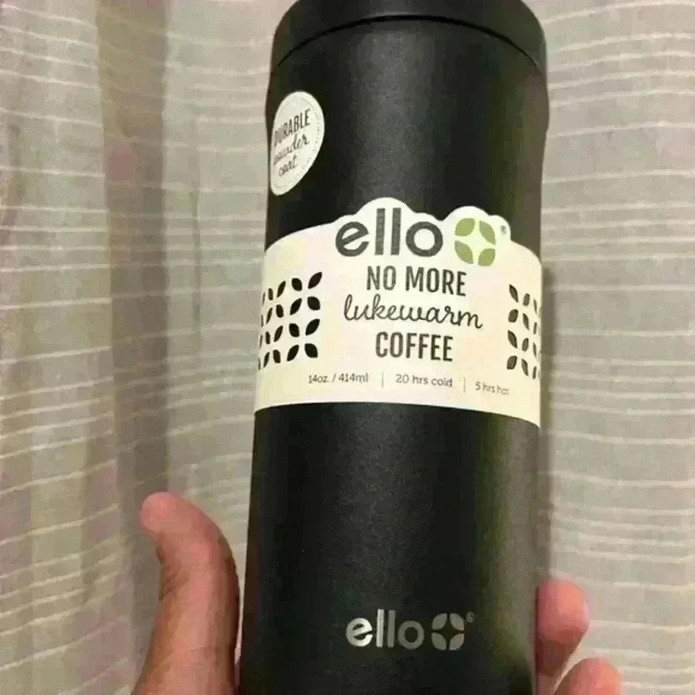 Black ello vacuum insulated Travel mug